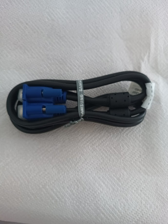 vga-kabel-fur-pc-tft-lcd-crt-hd-monitor-tv-beamer-bildschirm-15m-retoo-big-1